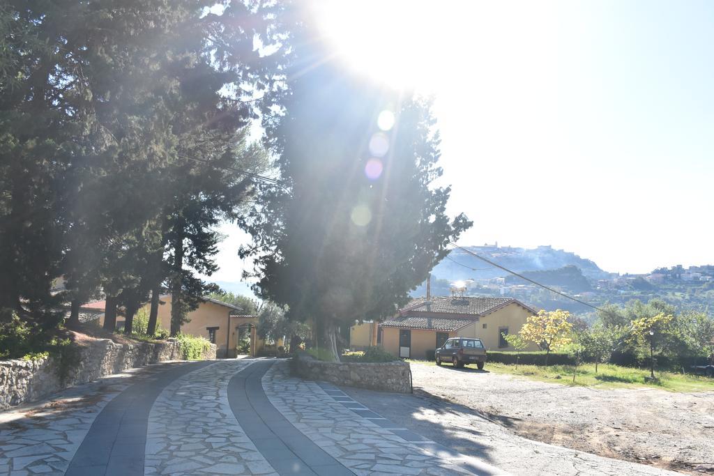 Azienda Agrituristica Biologica Il Querceto Santa Severina Eksteriør bilde