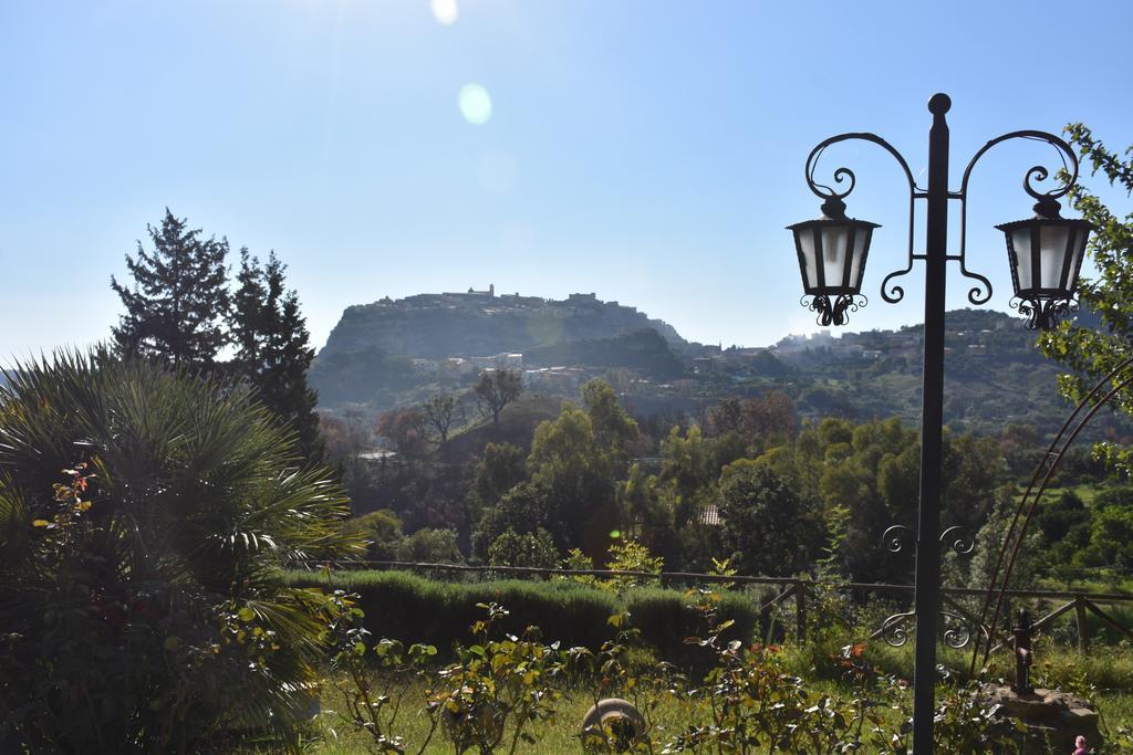 Azienda Agrituristica Biologica Il Querceto Santa Severina Eksteriør bilde