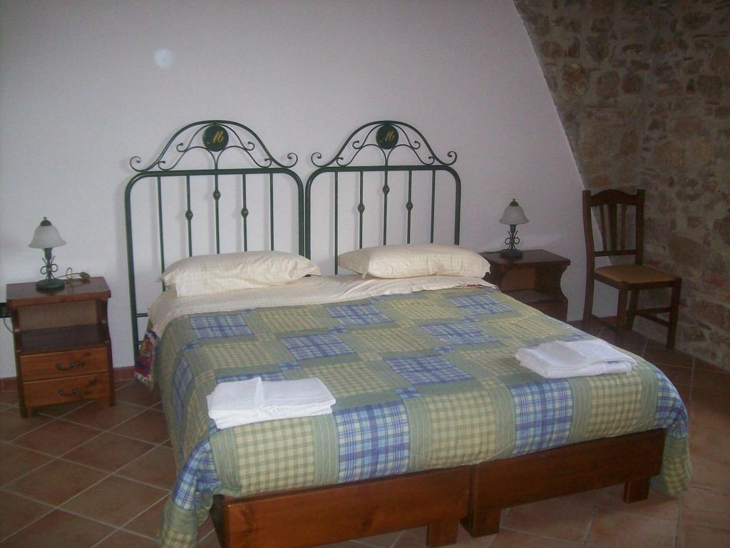 Azienda Agrituristica Biologica Il Querceto Santa Severina Eksteriør bilde